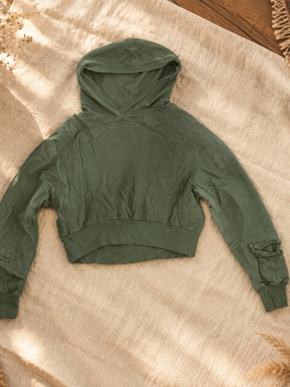 FREE PEOPLE Cropped Hoodie — Size Small